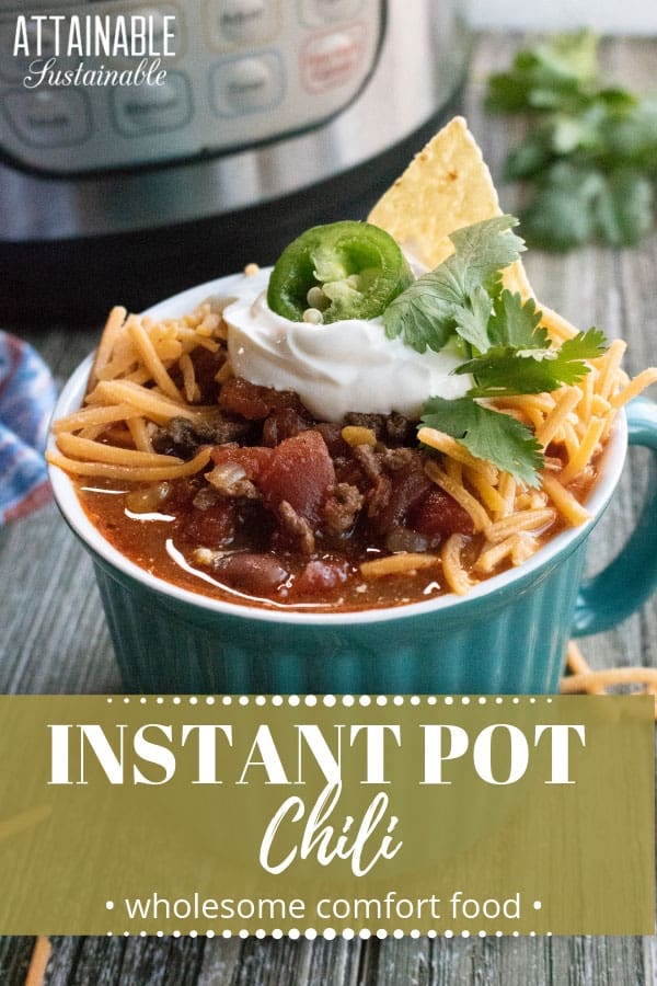 Comfort food in a hurry! This beef chili recipe has all the flavor you love in a chili, with the speed of fast food. Add this Instant Pot Chili Recipe to your weekly dinner menu. It will make people happy. #recipe #instantpot #budget