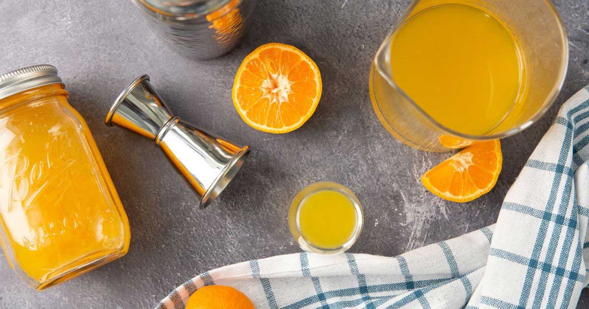 sliced tangerines with juice