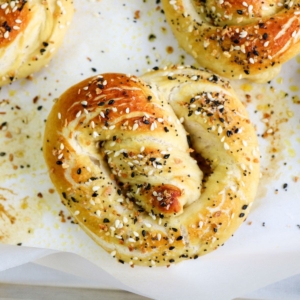 everything seasoning on pretzels.