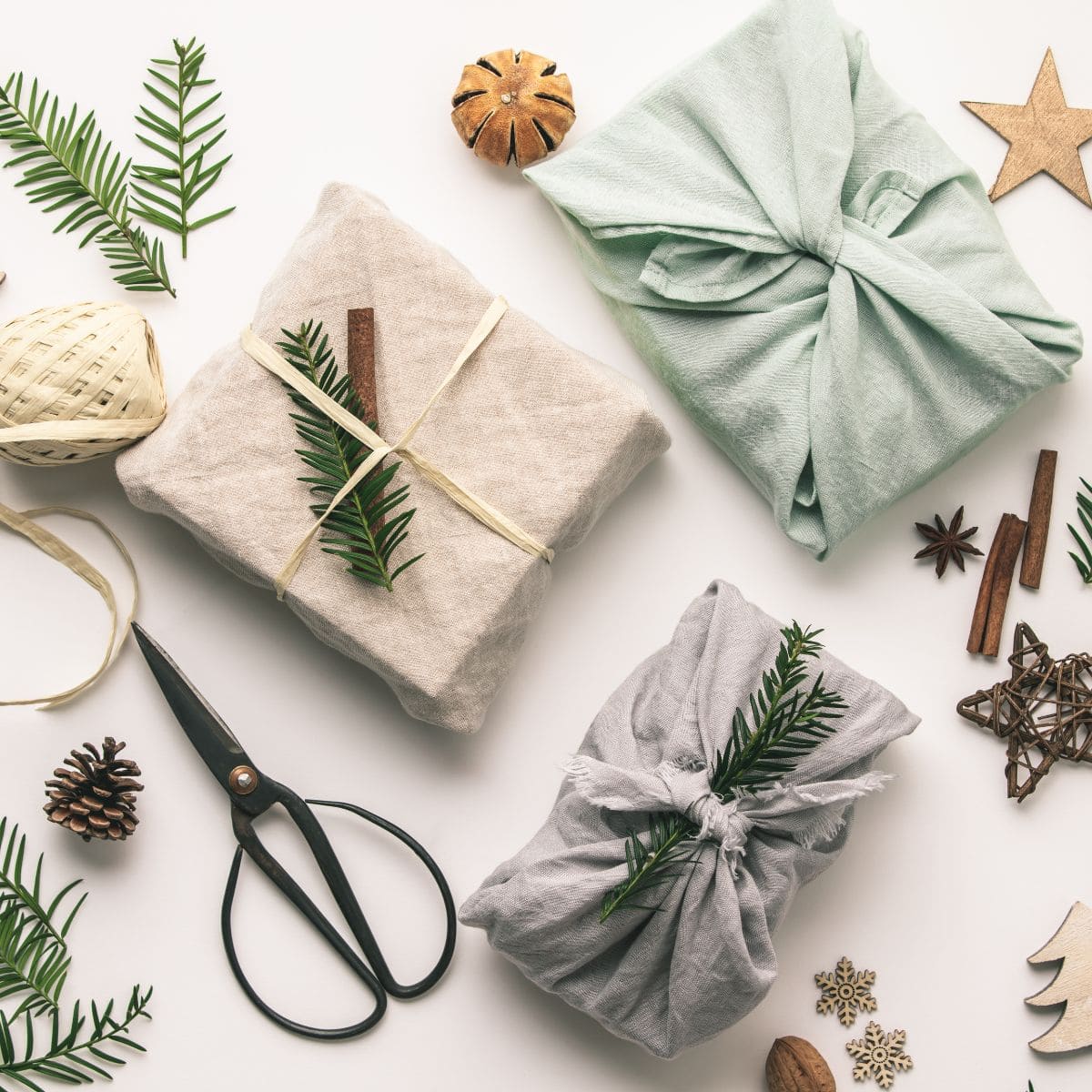 zero waste gift wrapping ideas  how to make DIY recycled wrapping